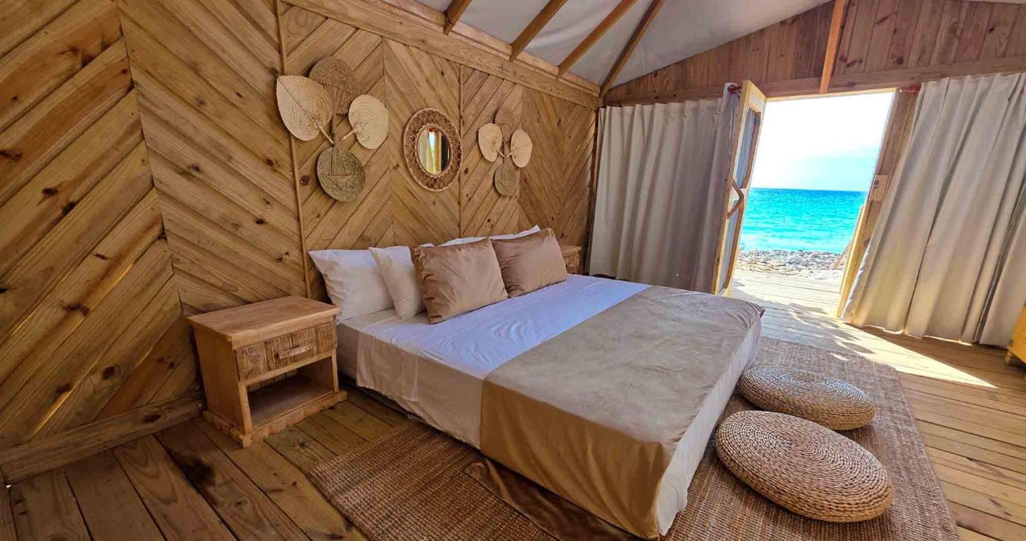 Glamping Ecolodge Cueva De Las Aguilas Pedernales Exterior photo