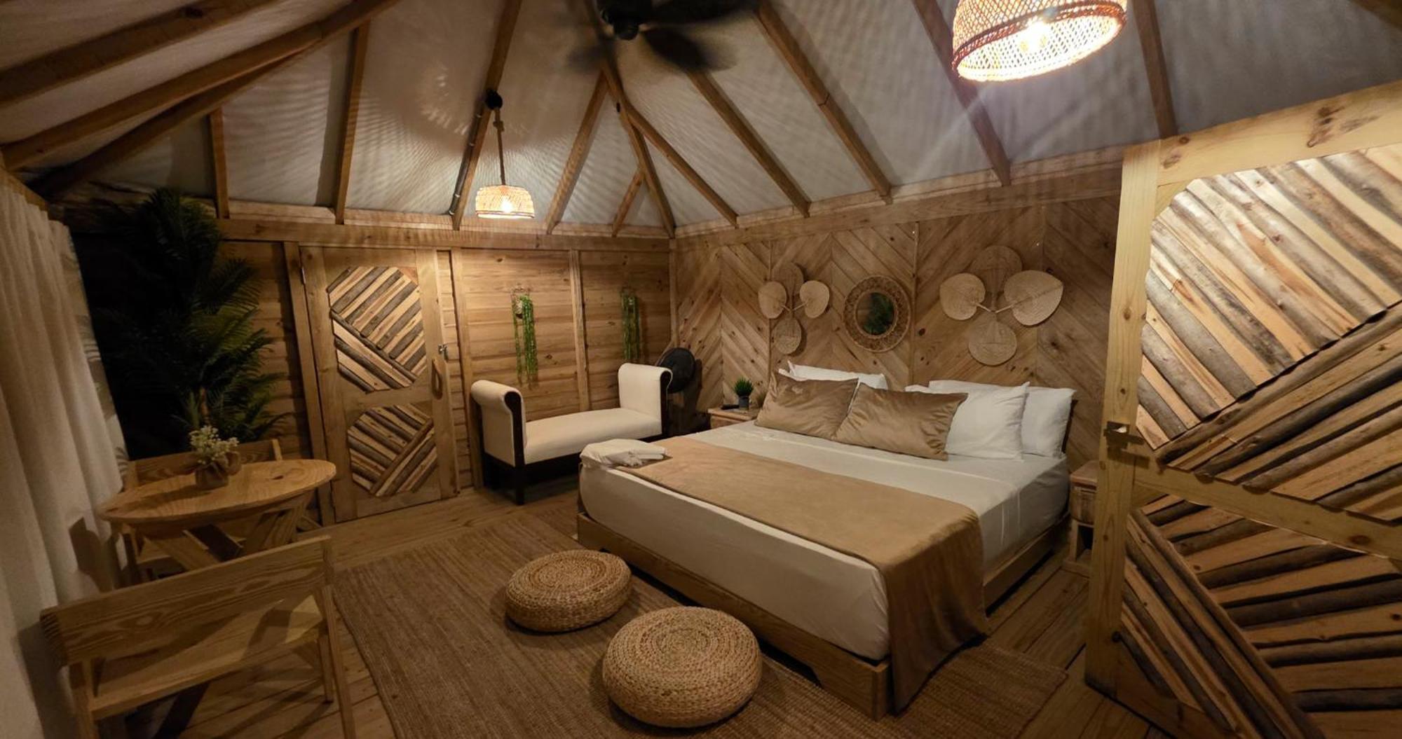 Glamping Ecolodge Cueva De Las Aguilas Pedernales Exterior photo